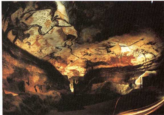 http://faculty.evansville.edu/rl29/art105/img/lascaux_bulls.jpg