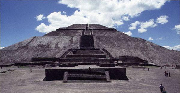 pyramids in mexico. Pyramid of the Sun